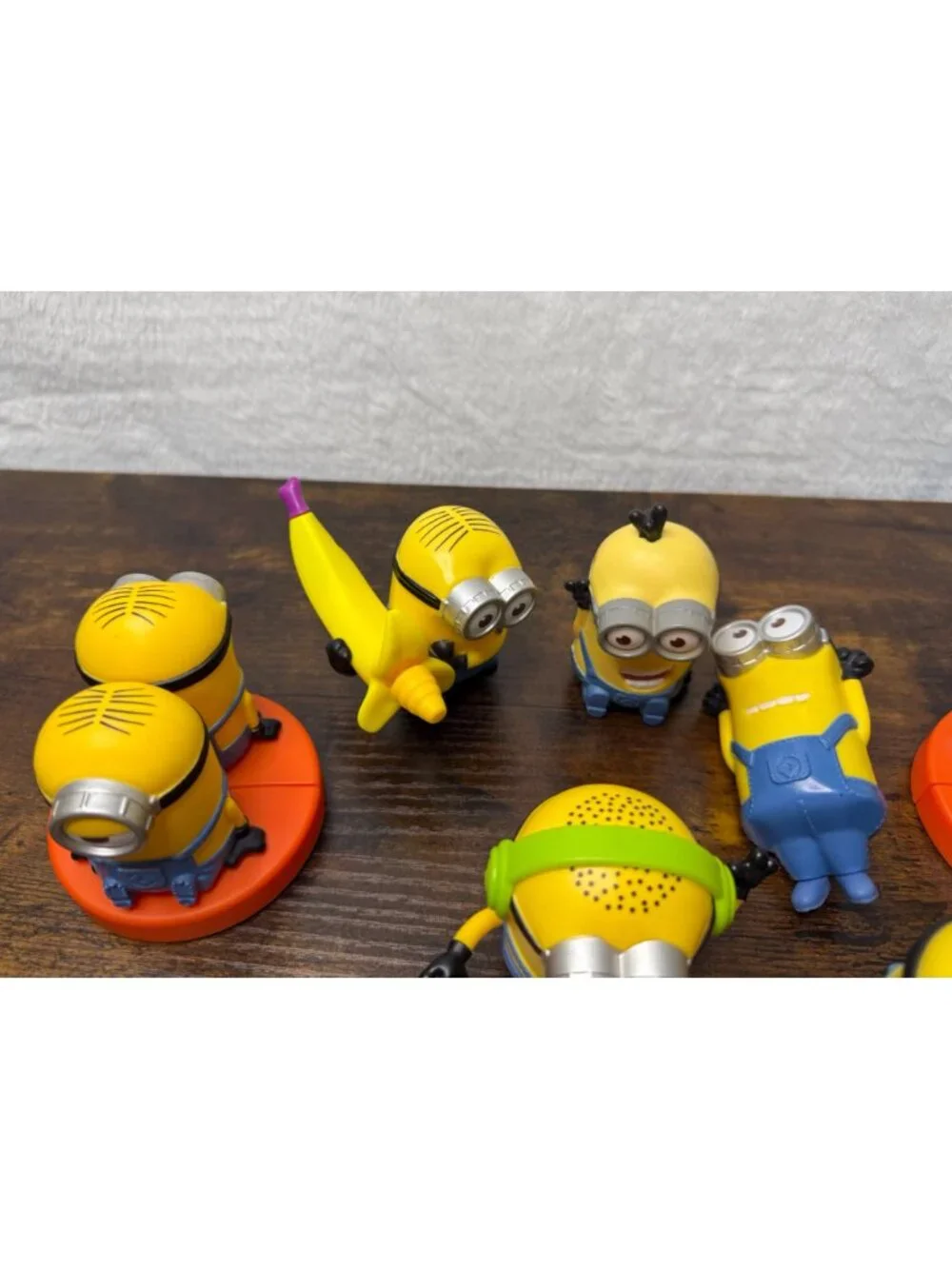 Despicable Me Minions Plastic Figurine Set - 7 Collectible Toys With Accessories